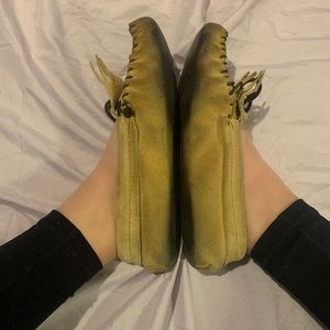 pre owned house shoes